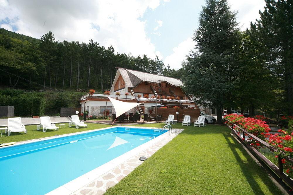 Hotel Nido dell'Aquila Assergi Esterno foto